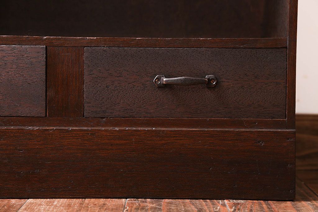 レトロ家具　昭和レトロ　引き出し2杯付き!古い木製のアンティークブックシェルフ(本棚)