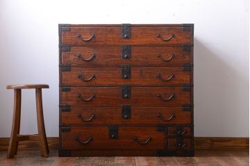 アンティーク家具　和製アンティーク　桐材!金具がシンプルな珍しい時代箪笥(桐箪笥、桐たんす)