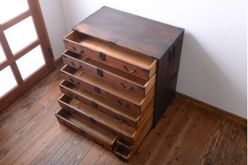 アンティーク家具　和製アンティーク　桐材!金具がシンプルな珍しい時代箪笥(桐箪笥、桐たんす)