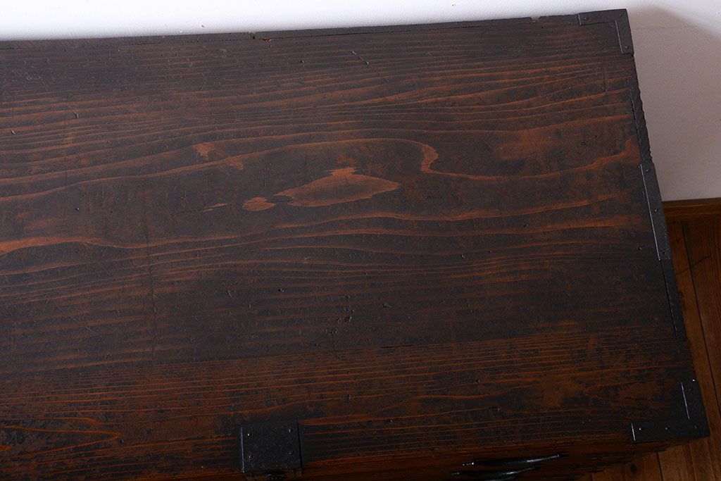 アンティーク家具　和製アンティーク　桐材!金具がシンプルな珍しい時代箪笥(桐箪笥、桐たんす)