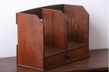 アンティーク雑貨　和製アンティーク　引き出し付き!古い木製の小さな本立て