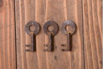 アンティーク家具　古民具・骨董 前面欅材　漆の美しい上品な仙台箪笥