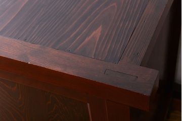 アンティーク家具　古民具・骨董　六尺　漆が美しい、脚付き水屋箪笥ローボード(テレビ台、キャビネット、収納棚)