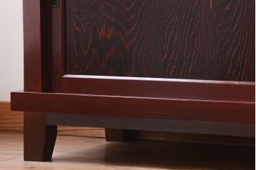 アンティーク家具　古民具・骨董　六尺　漆が美しい、脚付き水屋箪笥ローボード(テレビ台、キャビネット、収納棚)