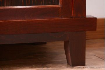 アンティーク家具　古民具・骨董　六尺　漆が美しい、脚付き水屋箪笥ローボード(テレビ台、キャビネット、収納棚)