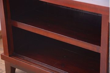 アンティーク家具　古民具・骨董　六尺　漆が美しい、脚付き水屋箪笥ローボード(テレビ台、キャビネット、収納棚)