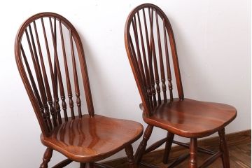 ヴィンテージ家具　秋田木工　ビンテージ品　後姿が美しいウィンザーチェア2脚セット(ダイニングチェア、ウインザーチェア)(1)