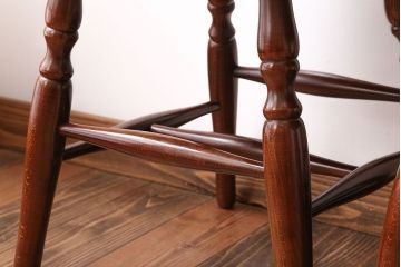 ヴィンテージ家具　秋田木工　ビンテージ品　後姿が美しいウィンザーチェア2脚セット(ダイニングチェア、ウインザーチェア)(1)
