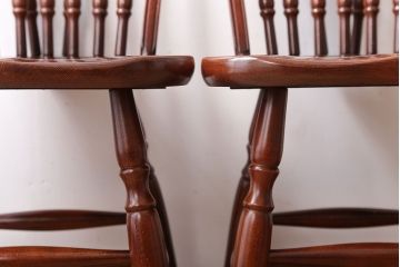 ヴィンテージ家具　秋田木工　ビンテージ品　後姿が美しいウィンザーチェア2脚セット(ダイニングチェア、ウインザーチェア)(2)