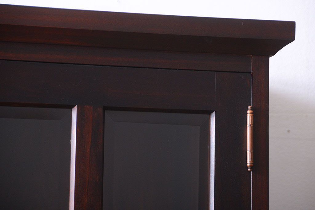 中古　民芸家具　面取りガラスが上品な本箱(書棚・ブックケース)