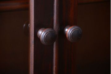 中古　民芸家具　面取りガラスが上品な本箱(書棚・ブックケース)