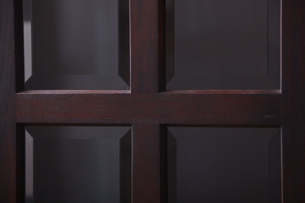 中古　民芸家具　面取りガラスが上品な本箱(書棚・ブックケース)