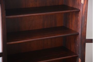 中古　民芸家具　面取りガラスが上品な本箱(書棚・ブックケース)