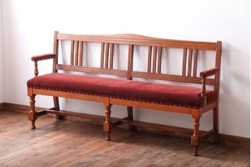 アンティーク家具　イギリスアンティーク　オーク材の重厚で美しいアームベンチソファ