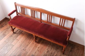 アンティーク家具　イギリスアンティーク　オーク材の重厚で美しいアームベンチソファ