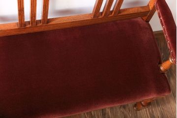 アンティーク家具　イギリスアンティーク　オーク材の重厚で美しいアームベンチソファ