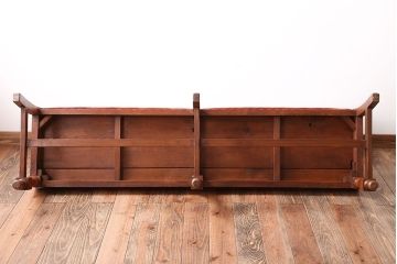 アンティーク家具　イギリスアンティーク　オーク材の重厚で美しいアームベンチソファ