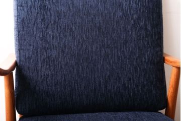 中古　CHLOROS(クロロス)　シンプルでお洒落なチーク材の1人掛けアームソファ