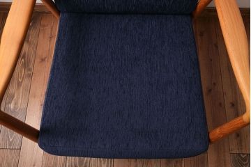 中古　CHLOROS(クロロス)　シンプルでお洒落なチーク材の1人掛けアームソファ