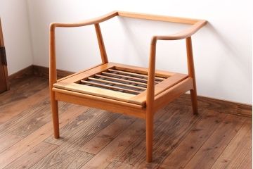 中古　CHLOROS(クロロス)　シンプルでお洒落なチーク材の1人掛けアームソファ