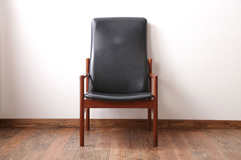 ヴィンテージ家具　北欧ビンテージ　スタイリッシュでかっこいいアームチェア