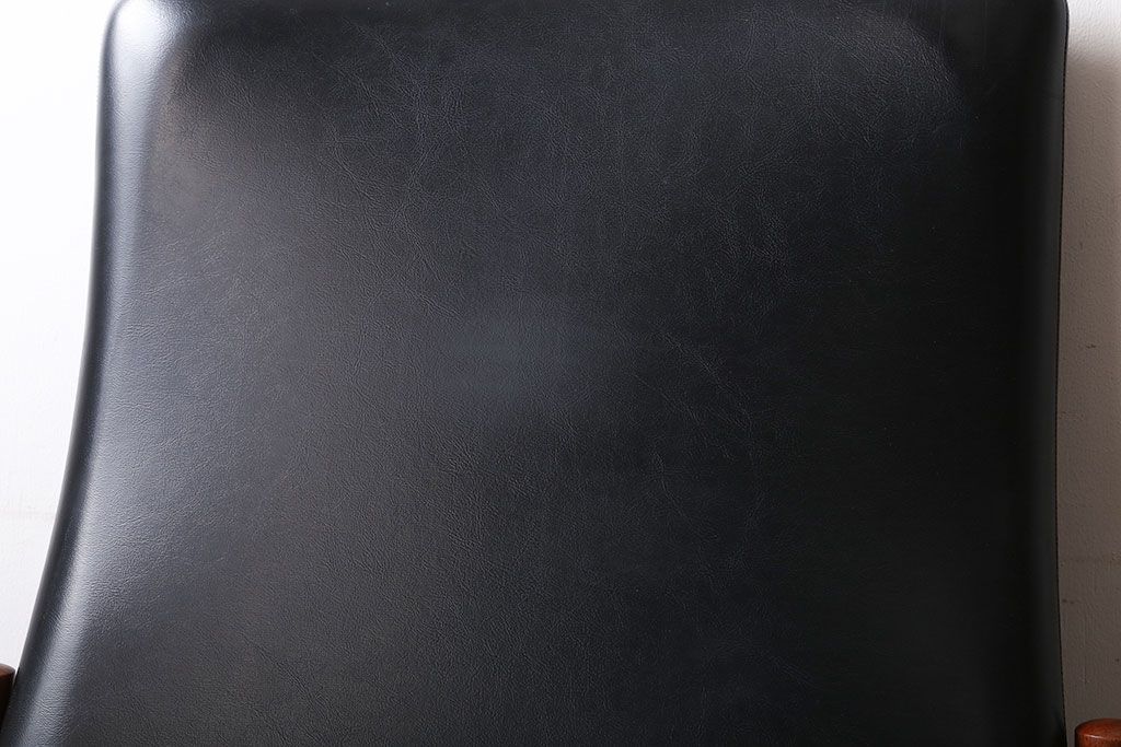 ヴィンテージ家具　北欧ビンテージ　スタイリッシュでかっこいいアームチェア