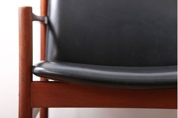 ヴィンテージ家具　北欧ビンテージ　スタイリッシュでかっこいいアームチェア