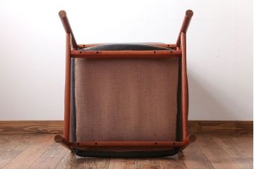 ヴィンテージ家具　北欧ビンテージ　スタイリッシュでかっこいいアームチェア