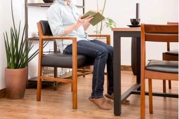 ヴィンテージ家具　北欧ビンテージ　ミッドセンチュリースタイルのアームチェア(1)