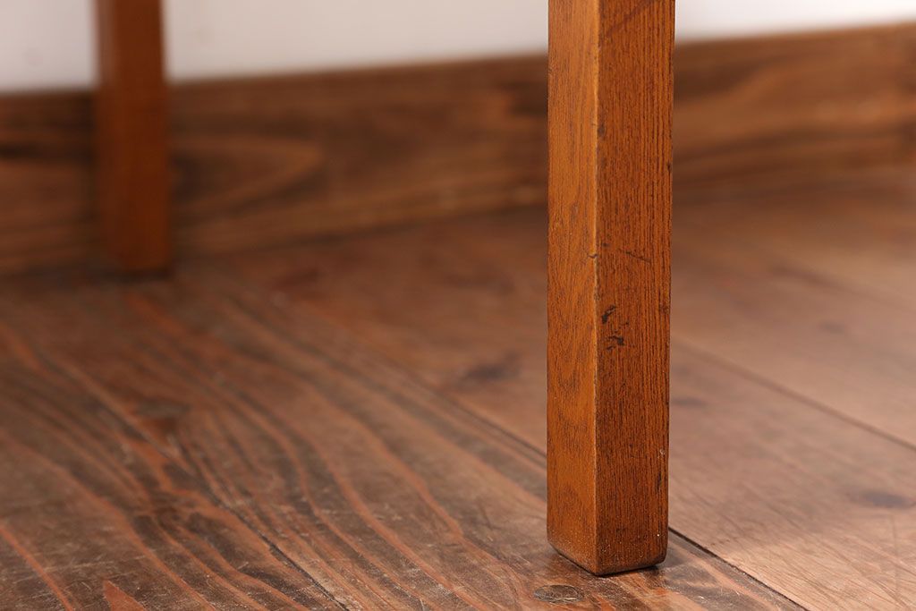 ヴィンテージ家具　北欧ビンテージ　ミッドセンチュリースタイルのアームチェア(1)