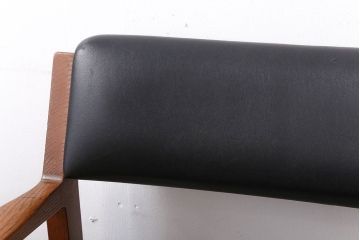 ヴィンテージ家具　北欧ビンテージ　ミッドセンチュリースタイルのアームチェア(2)