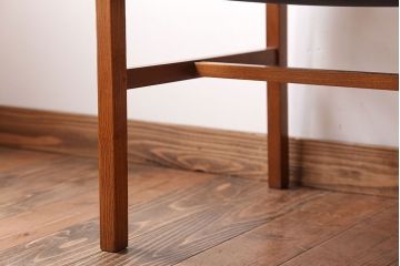 ヴィンテージ家具　北欧ビンテージ　ミッドセンチュリースタイルのアームチェア(2)