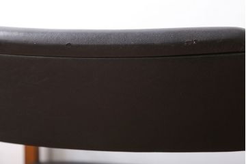ヴィンテージ家具　北欧ビンテージ　ミッドセンチュリースタイルのアームチェア(2)