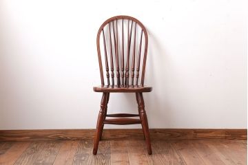 ヴィンテージ家具　秋田木工　ビンテージ品　後姿が美しいウィンザーチェア(ダイニングチェア、ウインザーチェア)