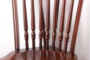 ヴィンテージ家具　秋田木工　ビンテージ品　後姿が美しいウィンザーチェア(ダイニングチェア、ウインザーチェア)