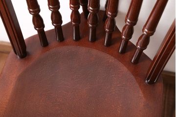 ヴィンテージ家具　秋田木工　ビンテージ品　後姿が美しいウィンザーチェア(ダイニングチェア、ウインザーチェア)