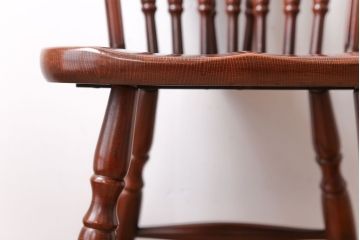 ヴィンテージ家具　秋田木工　ビンテージ品　後姿が美しいウィンザーチェア(ダイニングチェア、ウインザーチェア)