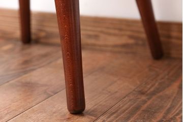 ヴィンテージ家具　秋田木工　ビンテージ品　後姿が美しいウィンザーチェア(ダイニングチェア、ウインザーチェア)