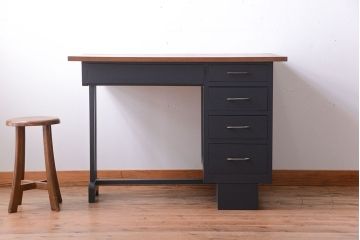 レトロ家具　アンティーク　古いナラ材のレトロなペイント片袖机