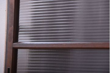 アンティーク　レトロな古い木味のモールガラス入り引き戸2枚セット(窓)(2)