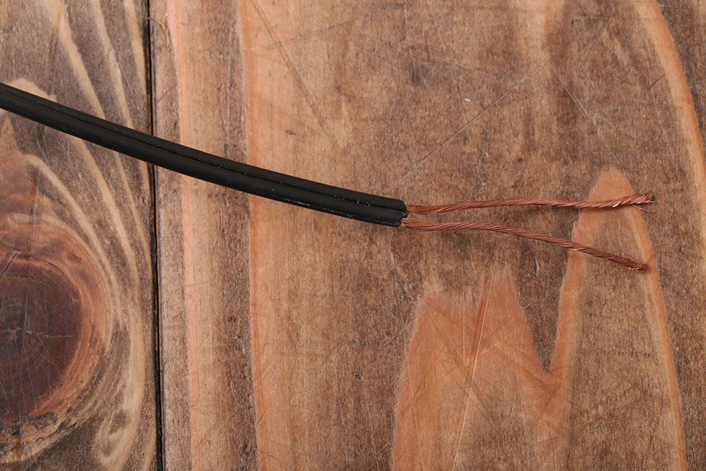 和製アンティーク　優雅で愛らしい白いガラスの壁掛け照明