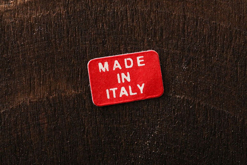 イタリア製　フリルシェードのアンティーク調テーブルランプ(テーブルスタンド)