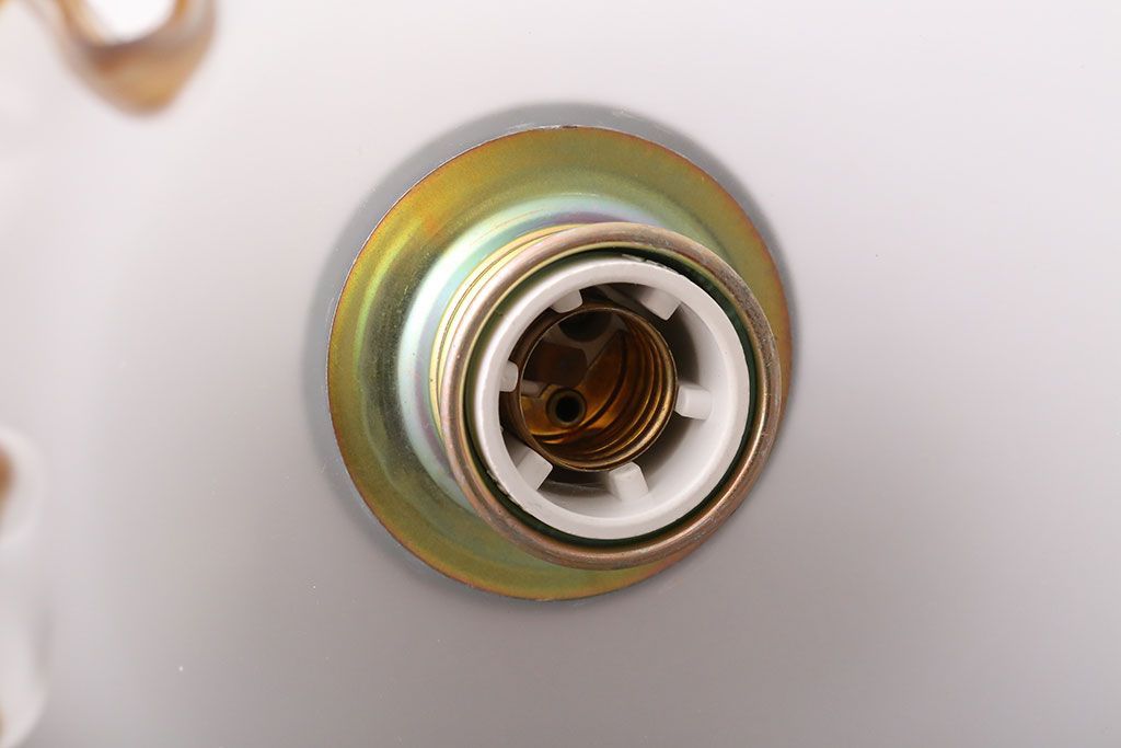 イタリア製　フリルシェードのアンティーク調テーブルランプ(テーブルスタンド)