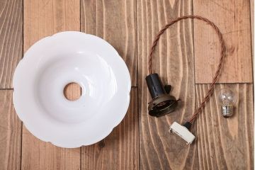 アンティーク　おしゃれで可愛いレトロな電笠