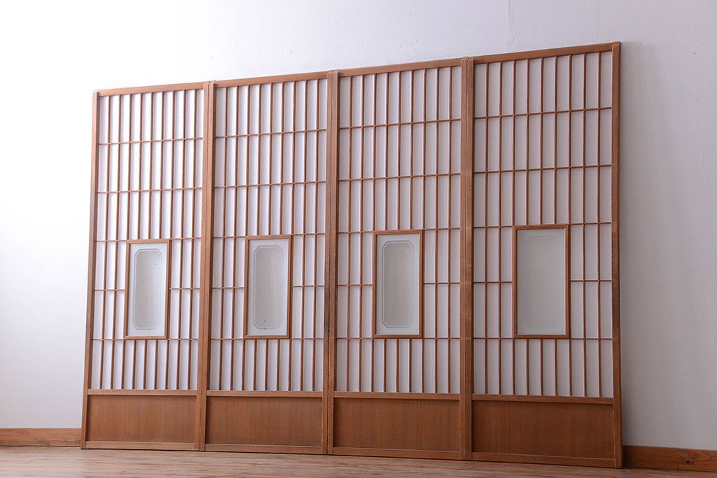 和製アンティーク　レトロな古い木の障子戸