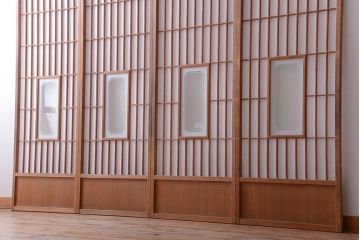 和製アンティーク　レトロな古い木の障子戸