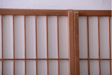 和製アンティーク　レトロな古い木の障子戸