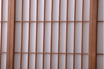 和製アンティーク　レトロな古い木の障子戸