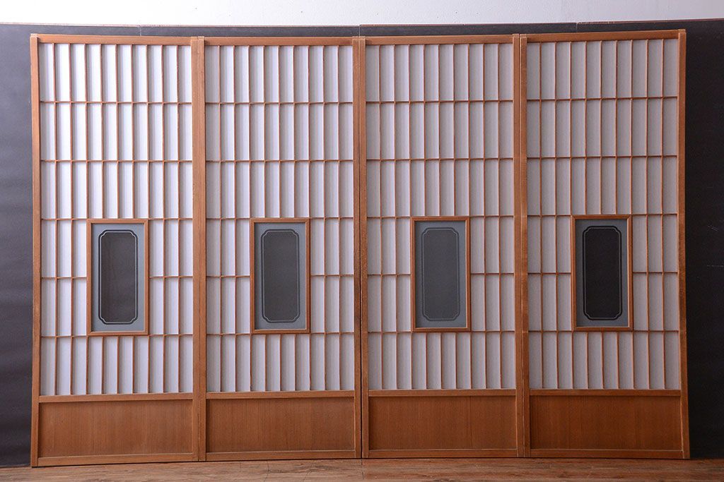 和製アンティーク　レトロな古い木の障子戸