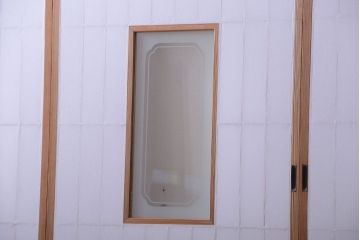 和製アンティーク　レトロな古い木の障子戸